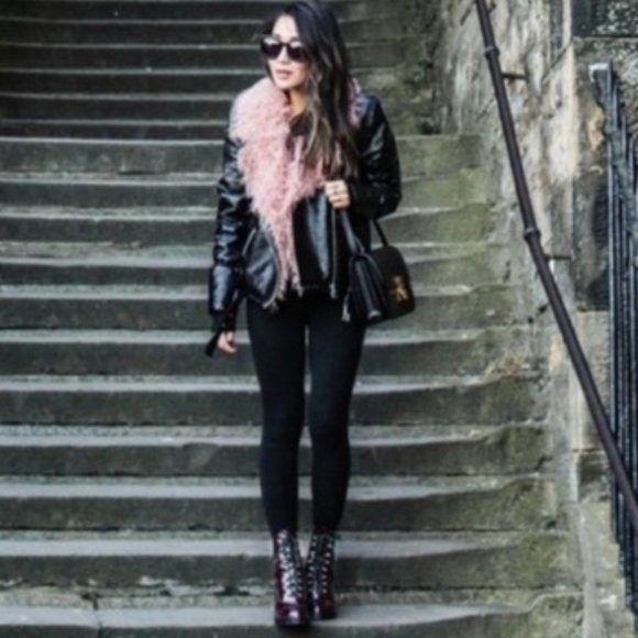 💥STUNNING!💥Pink Faux Mongolian Fur Collar & Lining Glossy Leather Moto Jacket - Picture 6 of 16